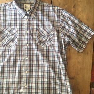 PLAID SHORTSLEEVED BUTTON DOWN